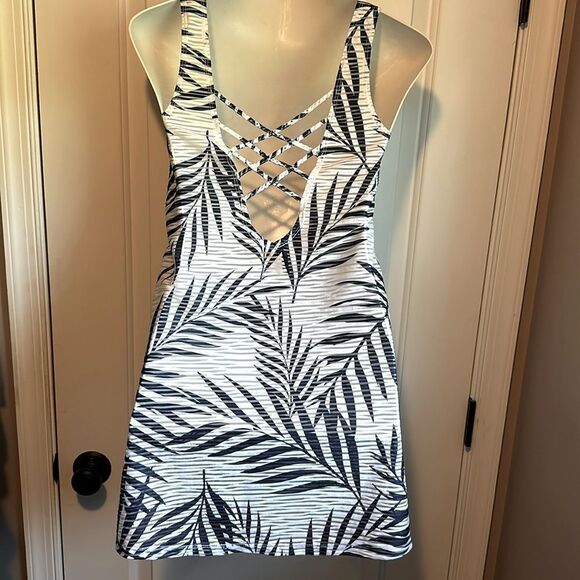 Portocruz  Leaf Print Swim Cover-Up - Small - Picture 1 of 7